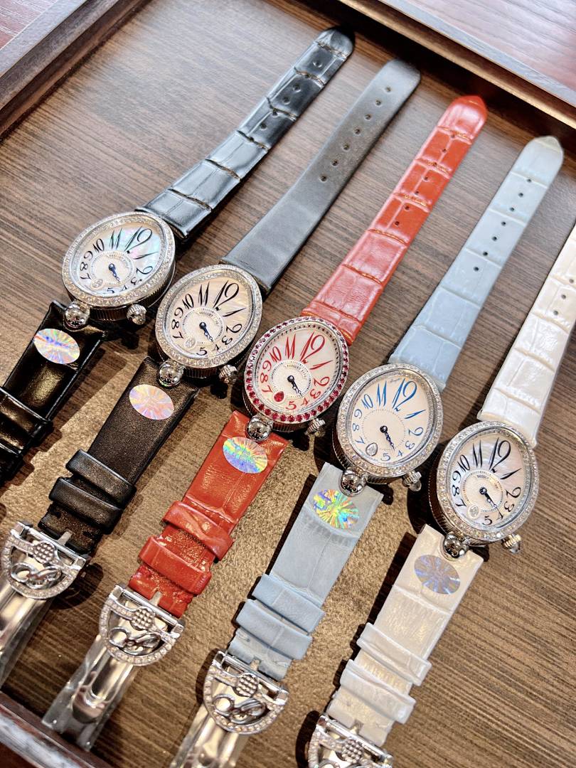 Breguet Reine De Naples Watch view