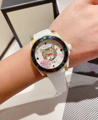 Gucci Dive Watch view 2