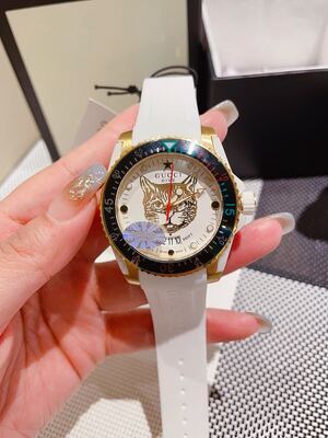 Gucci Dive Watch view 6