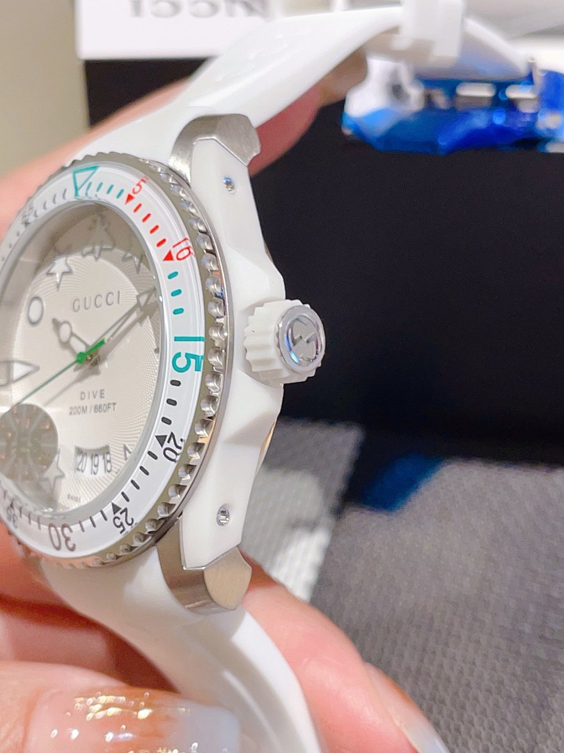Gucci Dive Watch view