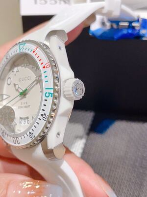 Gucci Dive Watch view 5