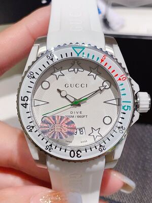 Gucci Dive Watch view 6