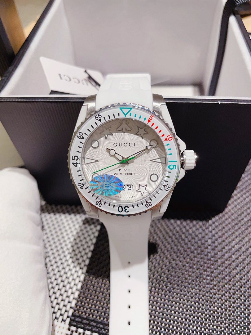 Gucci Dive Watch view