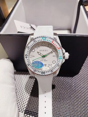 Gucci Dive Watch view 7