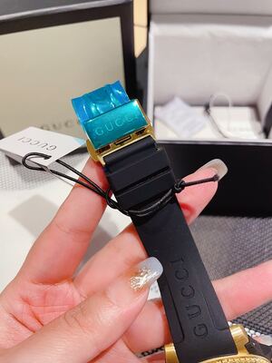 Gucci Dive Watch view 3