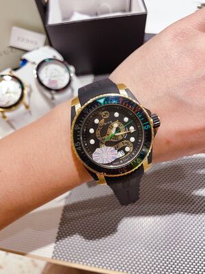 Gucci Dive Watch view 2
