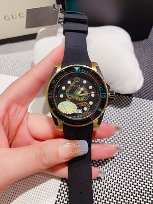 Gucci Dive Watch view 6