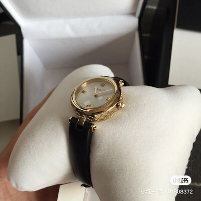Gucci Bee Watch view 22