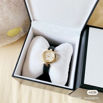 Gucci Bee Watch view 26