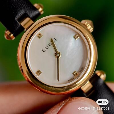 Gucci Bee Watch view 32