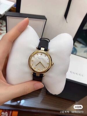Gucci Bee Watch view 42