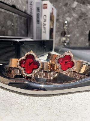 Van Cleef & Arpels Alhambra Watch view 4