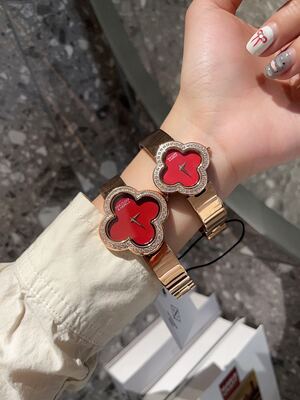 Van Cleef & Arpels Alhambra Watch view 7