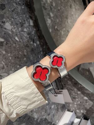 Van Cleef & Arpels Alhambra Watch view 5
