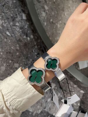 Van Cleef & Arpels Alhambra Watch view 8