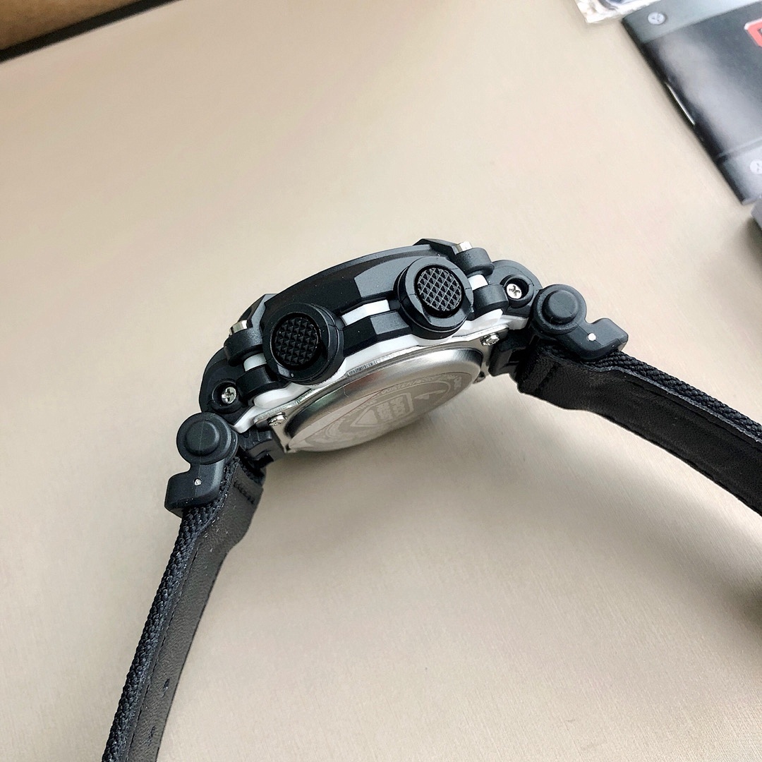 Casio G-Shock GA-700 Watch view