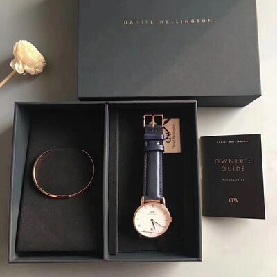 Daniel Wellington Watch view 3