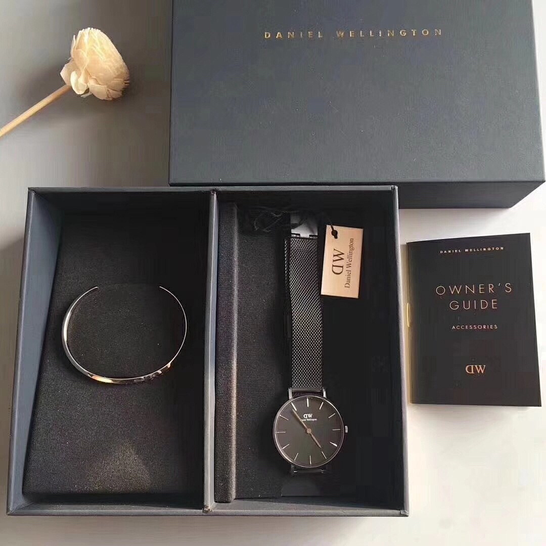 Daniel Wellington Watch view