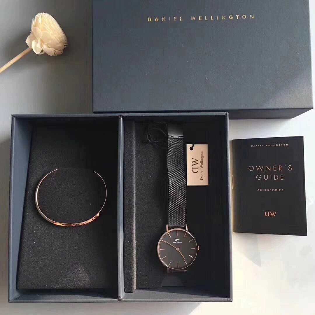 Daniel Wellington Watch view