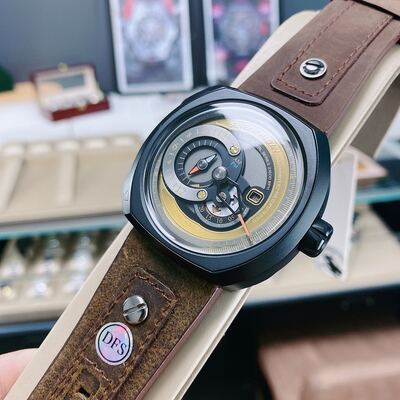 SevenFriday Watch view 1
