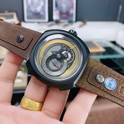 SevenFriday Watch view 4