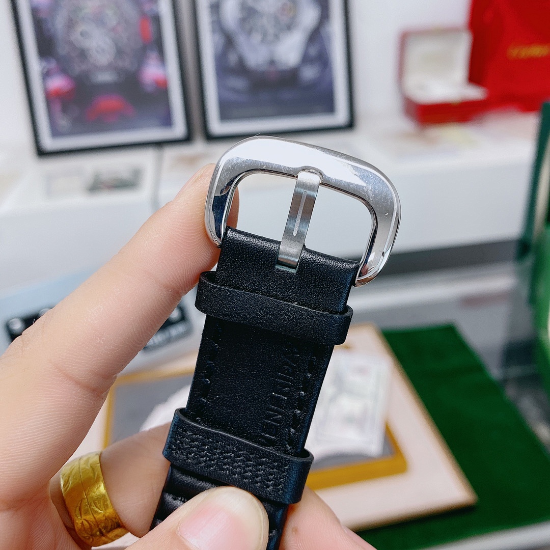 SevenFriday Watch view
