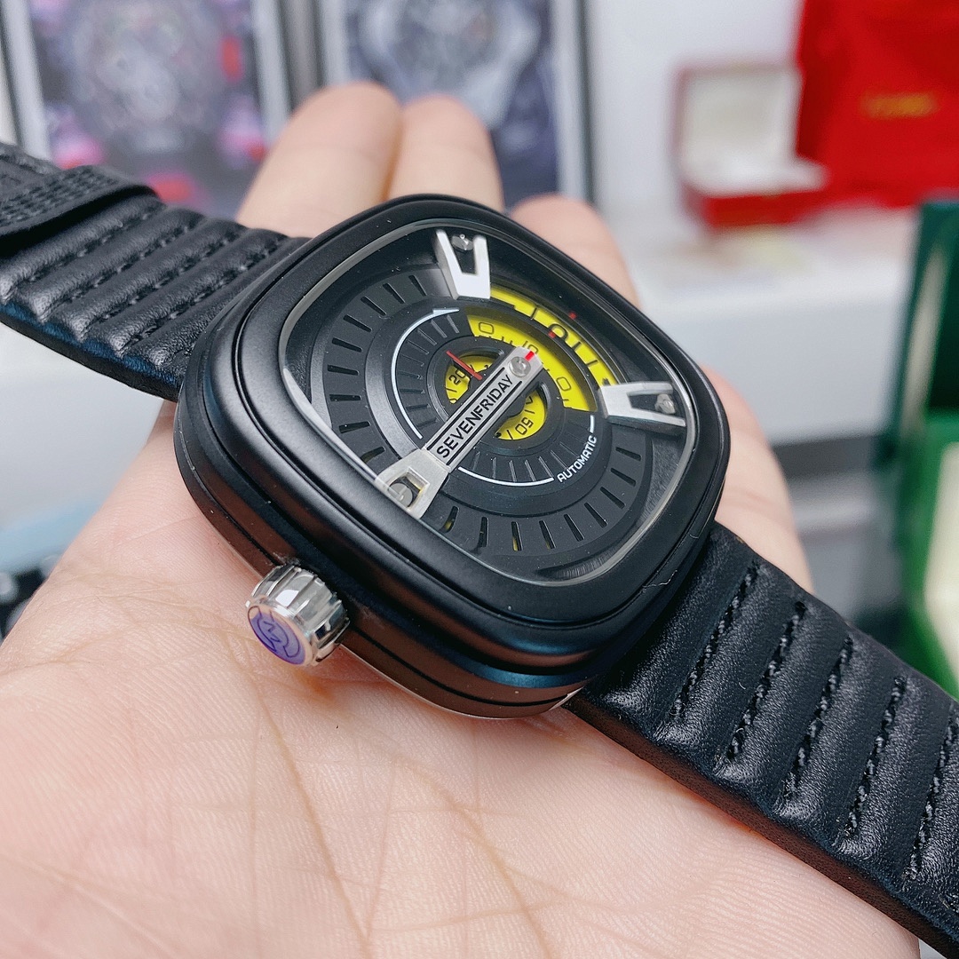 SevenFriday Watch view