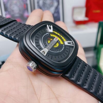 SevenFriday Watch view 4