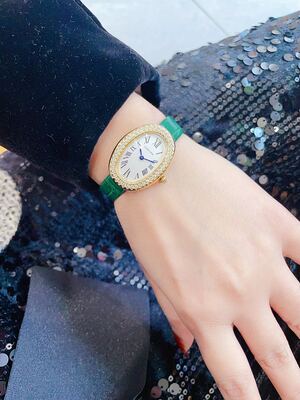 Gucci Vintage Watch view 2