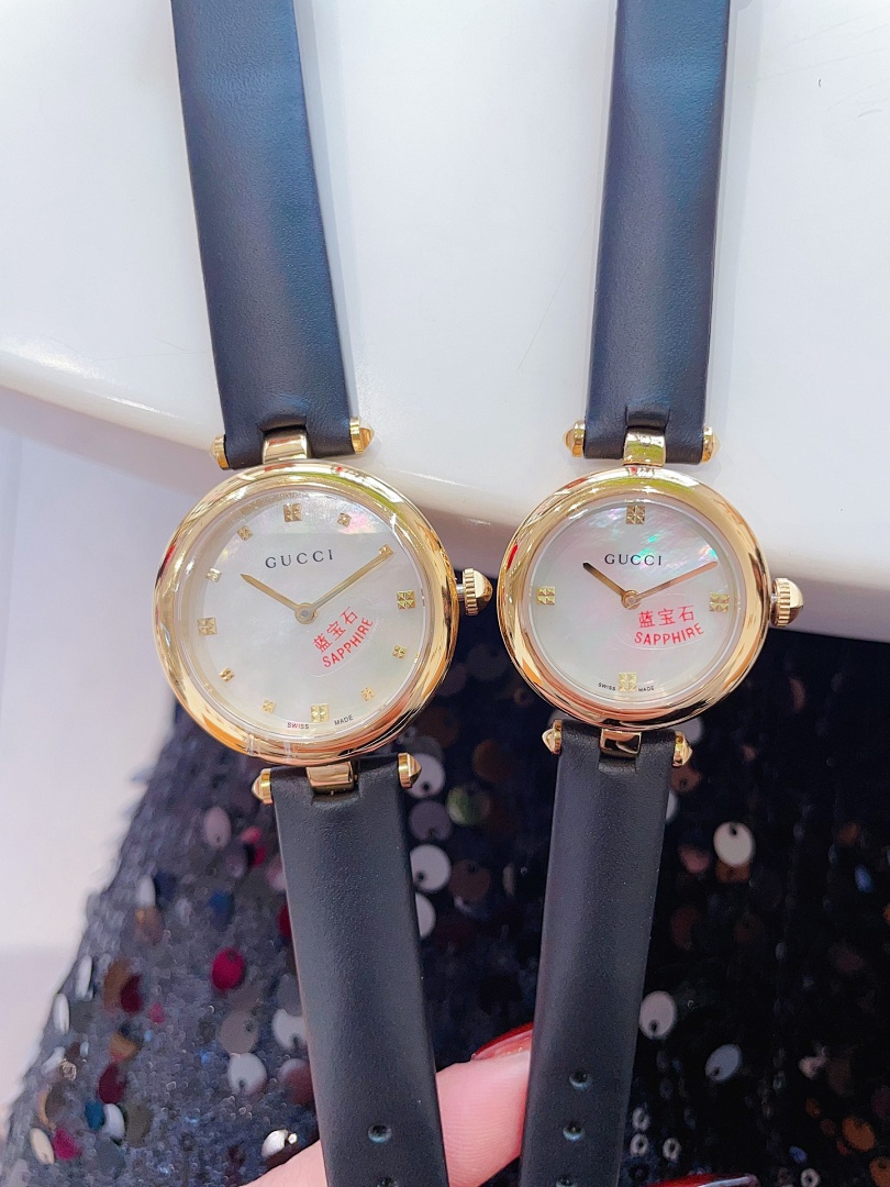 Gucci Vintage Watch view