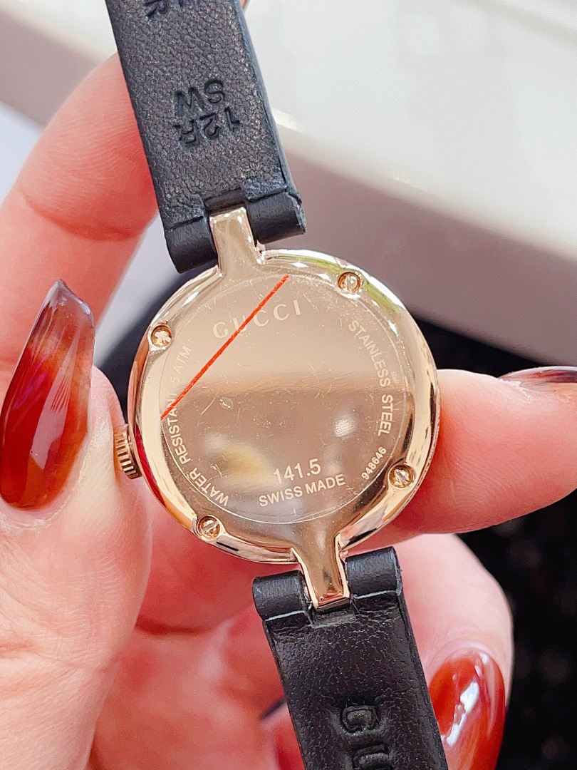 Gucci Vintage Watch view