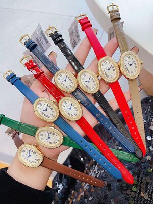 Gucci Vintage Watch view 2