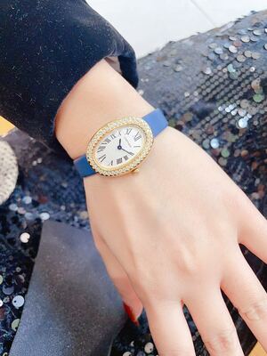 Gucci Vintage Watch view 6
