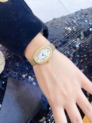 Gucci Vintage Watch view 7