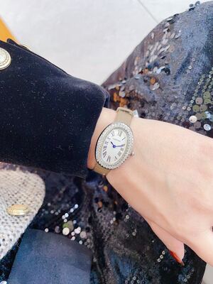 Gucci Vintage Watch view 4