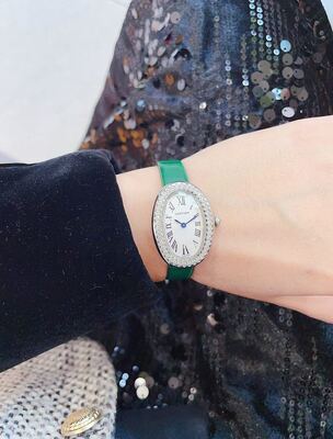 Gucci Vintage Watch view 5