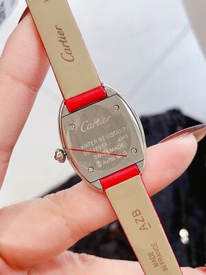 Gucci Vintage Watch view 10