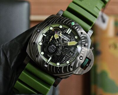 Panerai Submersible Watch view 17