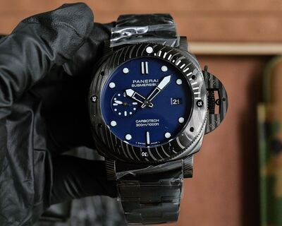 Panerai Submersible Watch view 28