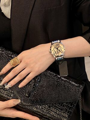 Gucci Bee Watch view 25