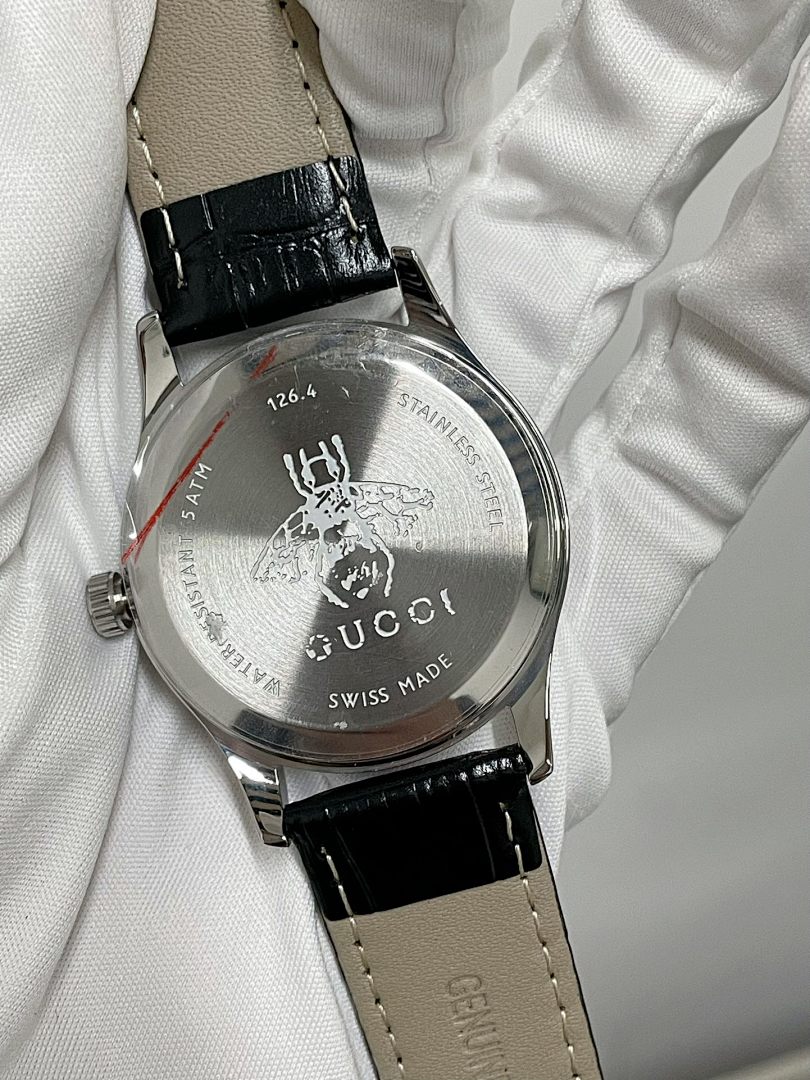 Gucci Bee Watch view