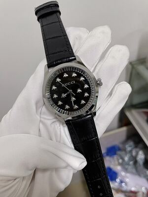 Gucci Bee Watch view 6
