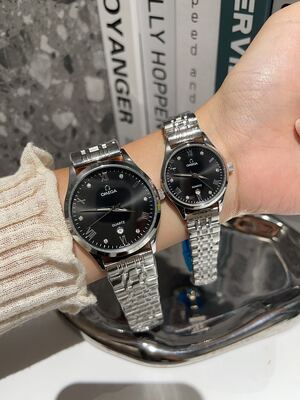 Omega Quartz Watch view 2