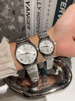 Omega Quartz Watch view 9