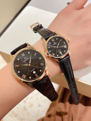 Omega Quartz Watch view 2