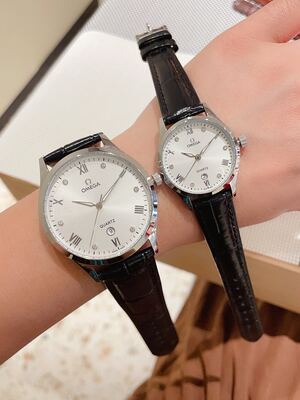 Omega Quartz Watch view 1