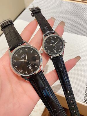 Omega Quartz Watch view 5