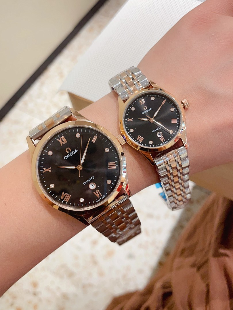 Omega Quartz Watch view