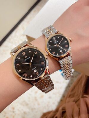 Omega Quartz Watch view 2