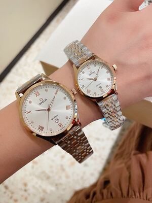 Omega Quartz Watch view 3